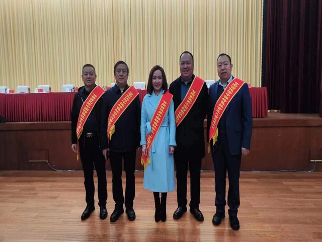 第三届甘肃省非公有制经济人士优秀中国特色社会主义事业建设者5人.JPG