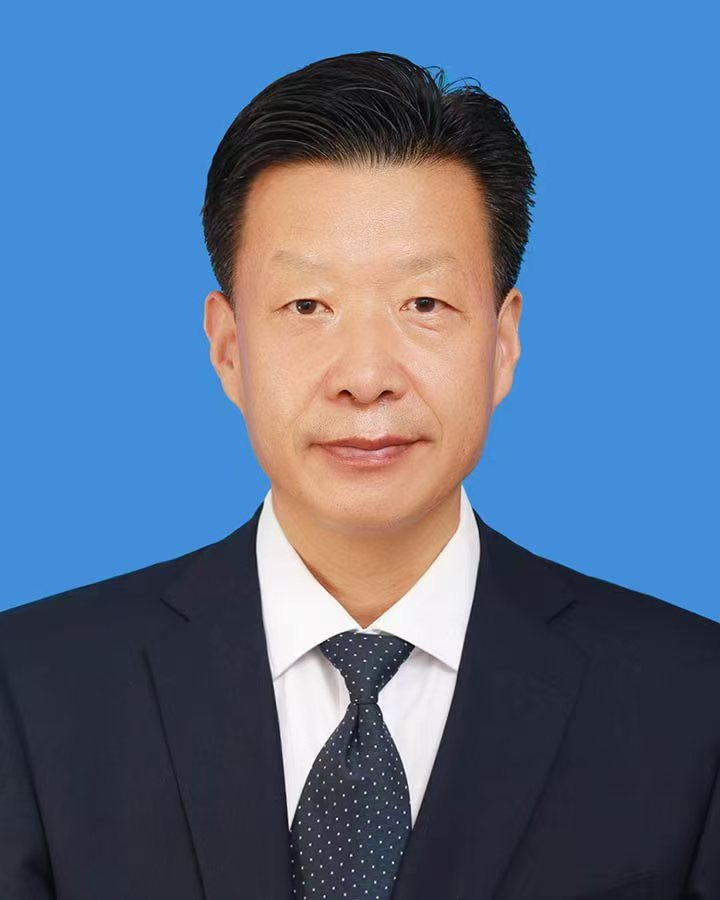 中共张掖市委统战部副部长，张掖市工商业联合会(张掖总商会)党组书记、常务副主席(副会长) 郝文年